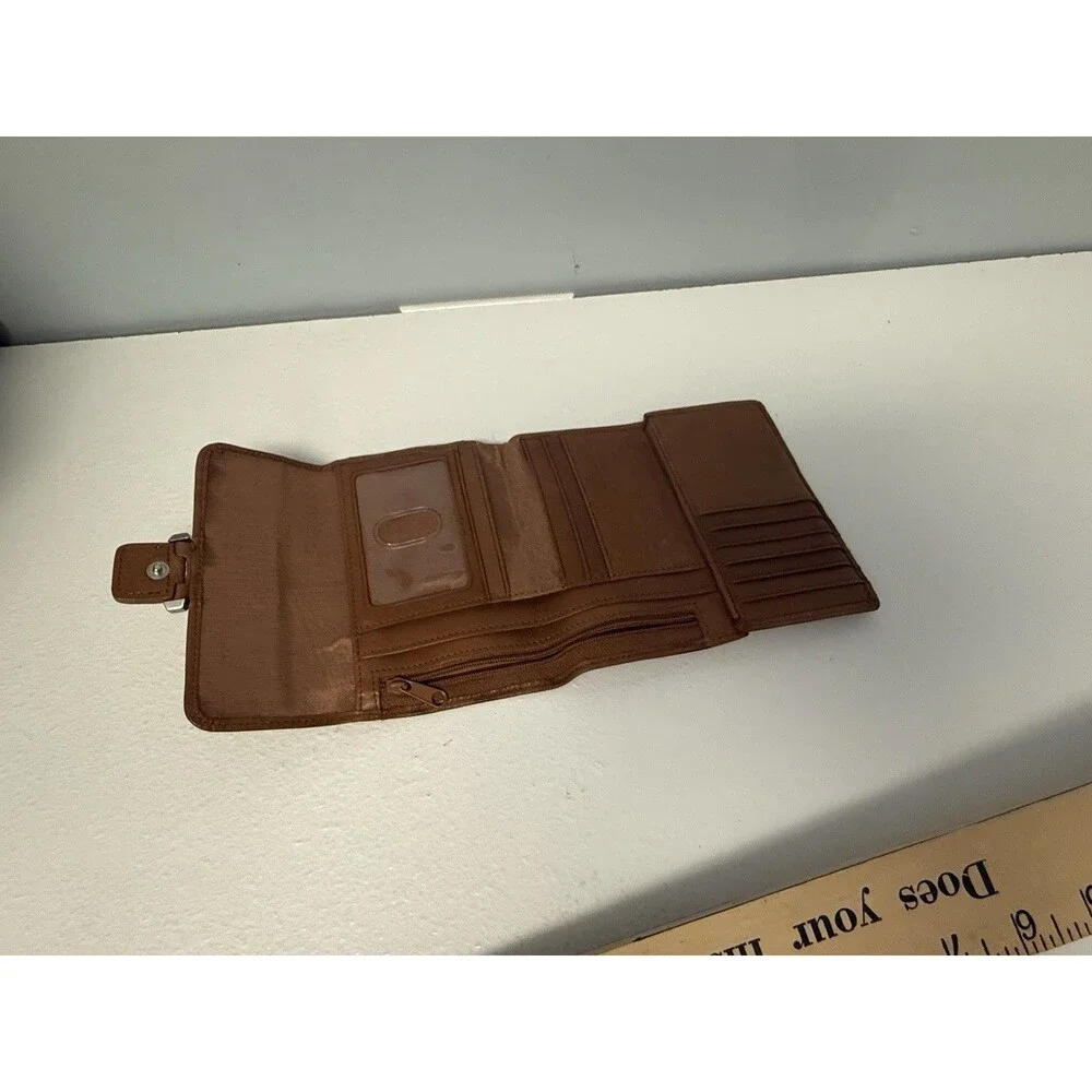 Pelle Studio Brown Leather Trifold Wallet Organizer Snap Zipper Pocket Compact
